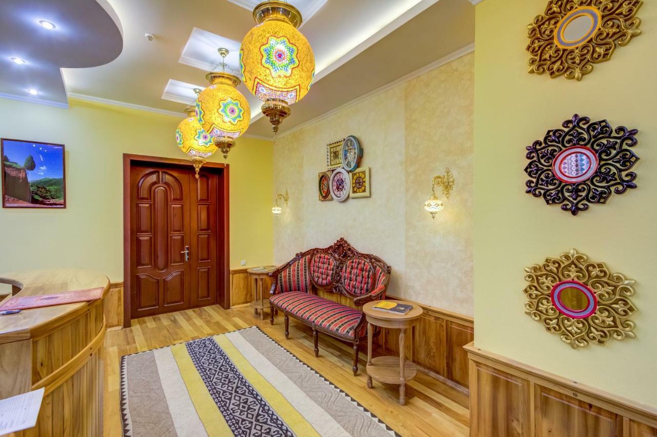 Navat Hotel Biszkek Zewnętrze zdjęcie