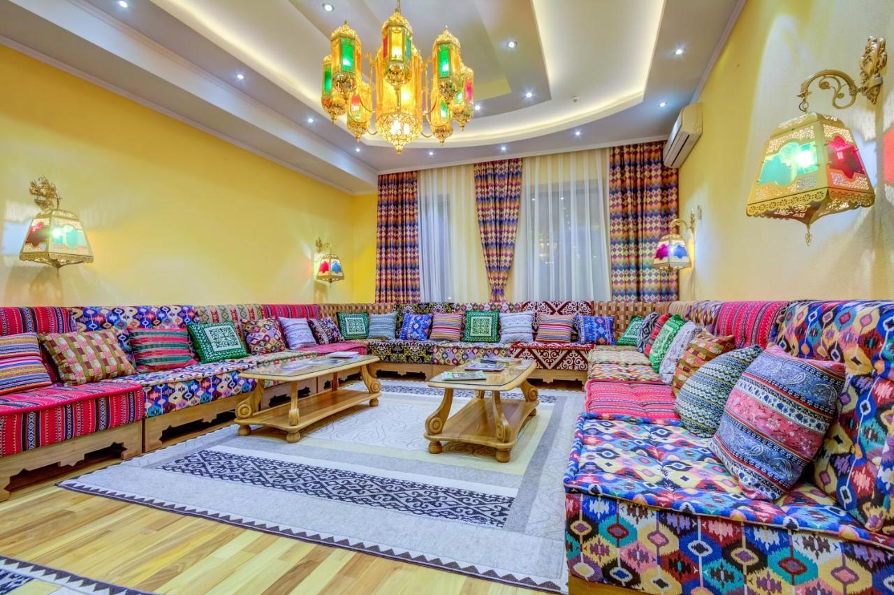 Navat Hotel Biszkek Zewnętrze zdjęcie