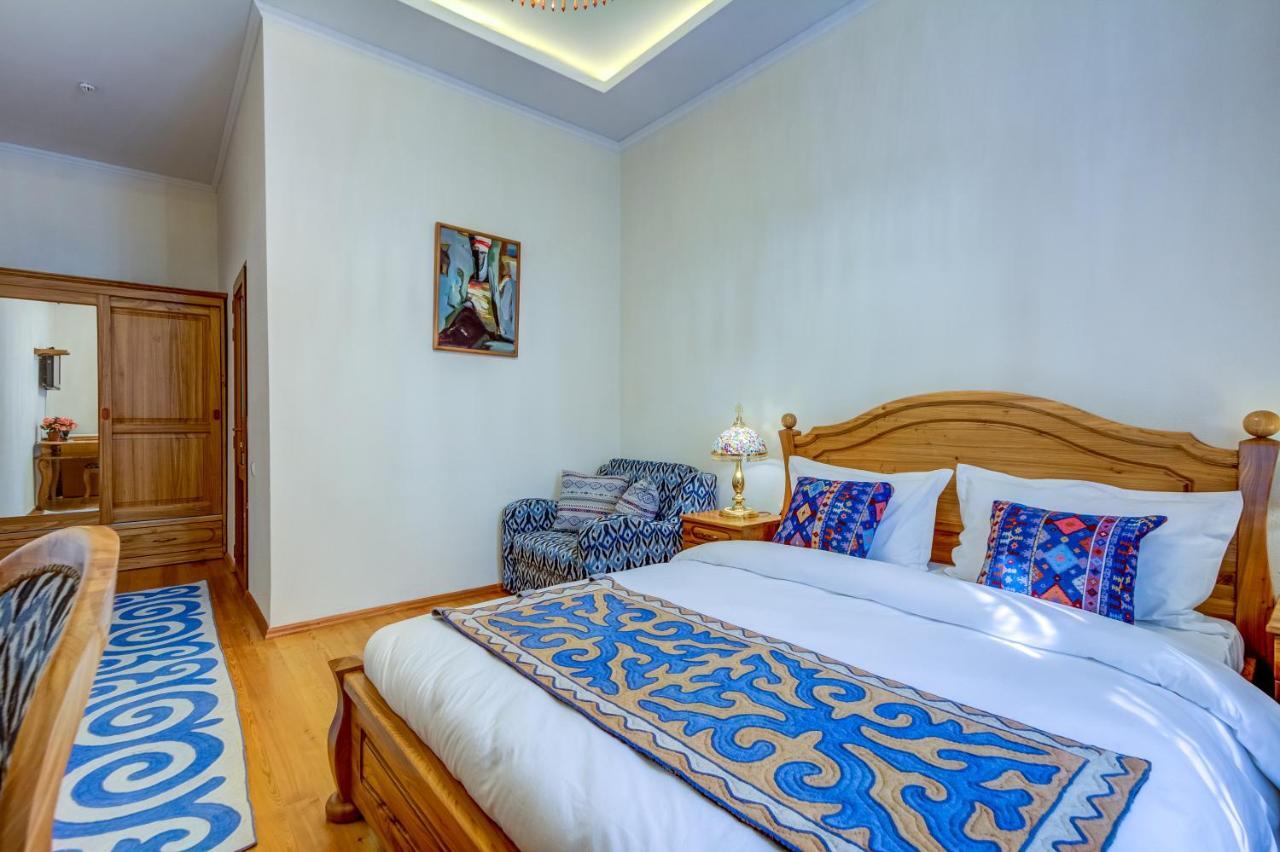 Navat Hotel Biszkek Zewnętrze zdjęcie